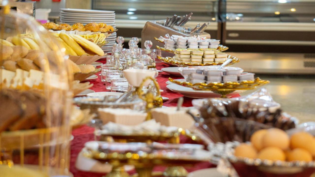 Hotel Atenas Tétouan エクステリア 写真
