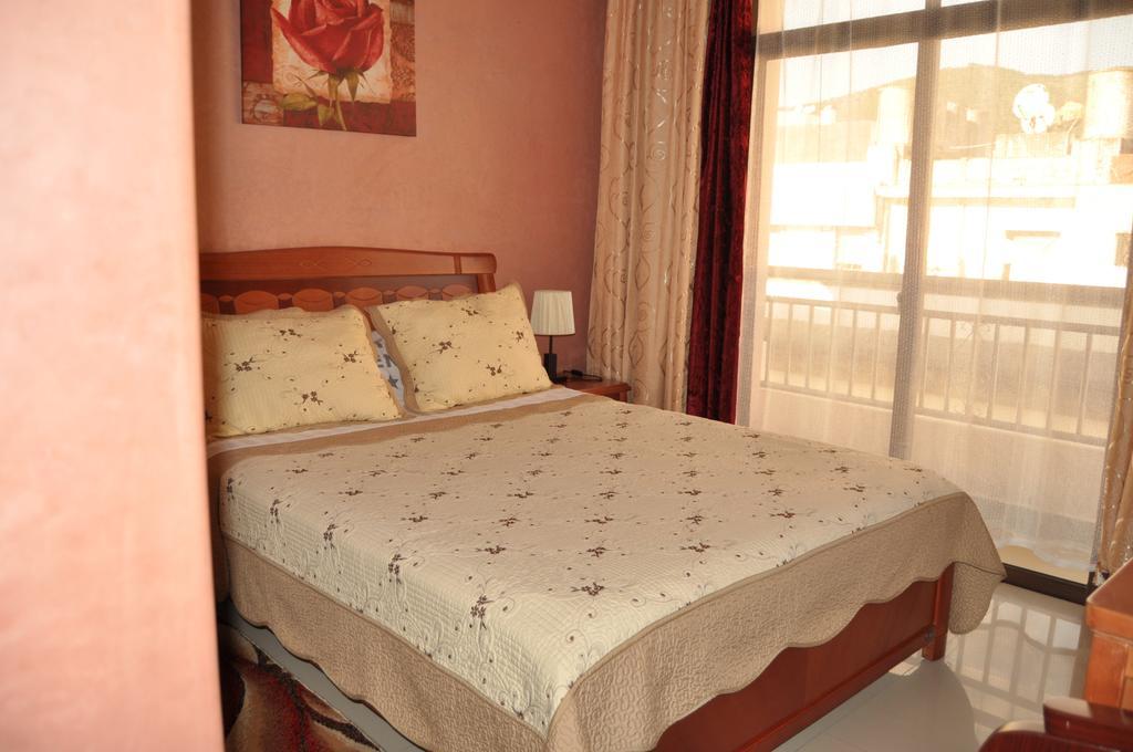 Hotel Atenas Tétouan エクステリア 写真